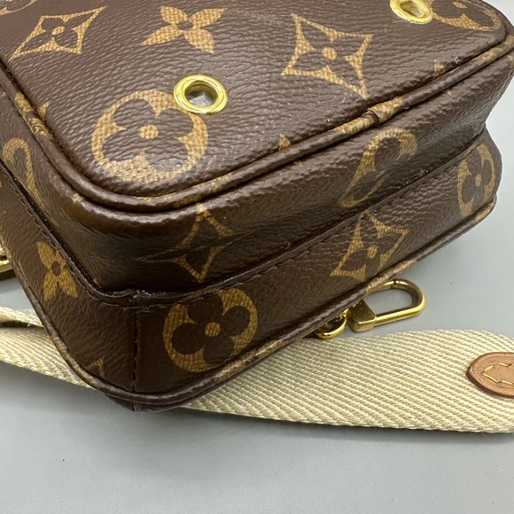 Louis Vuitton utility phone sleeve monogram canvas - Picture 8 of 9